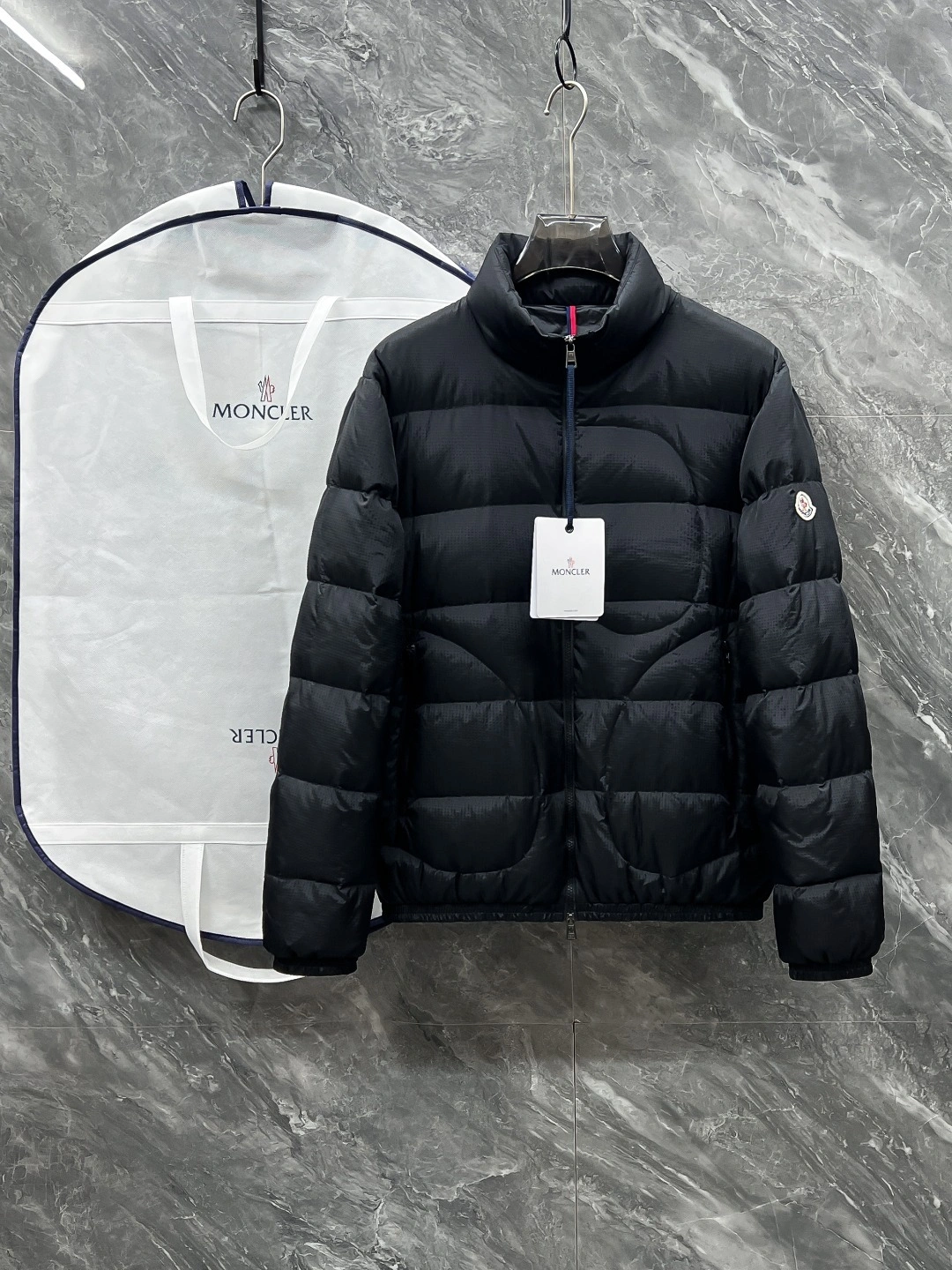 wg.luxury-- 7o9385r Down jacket item:D-F054J2304
